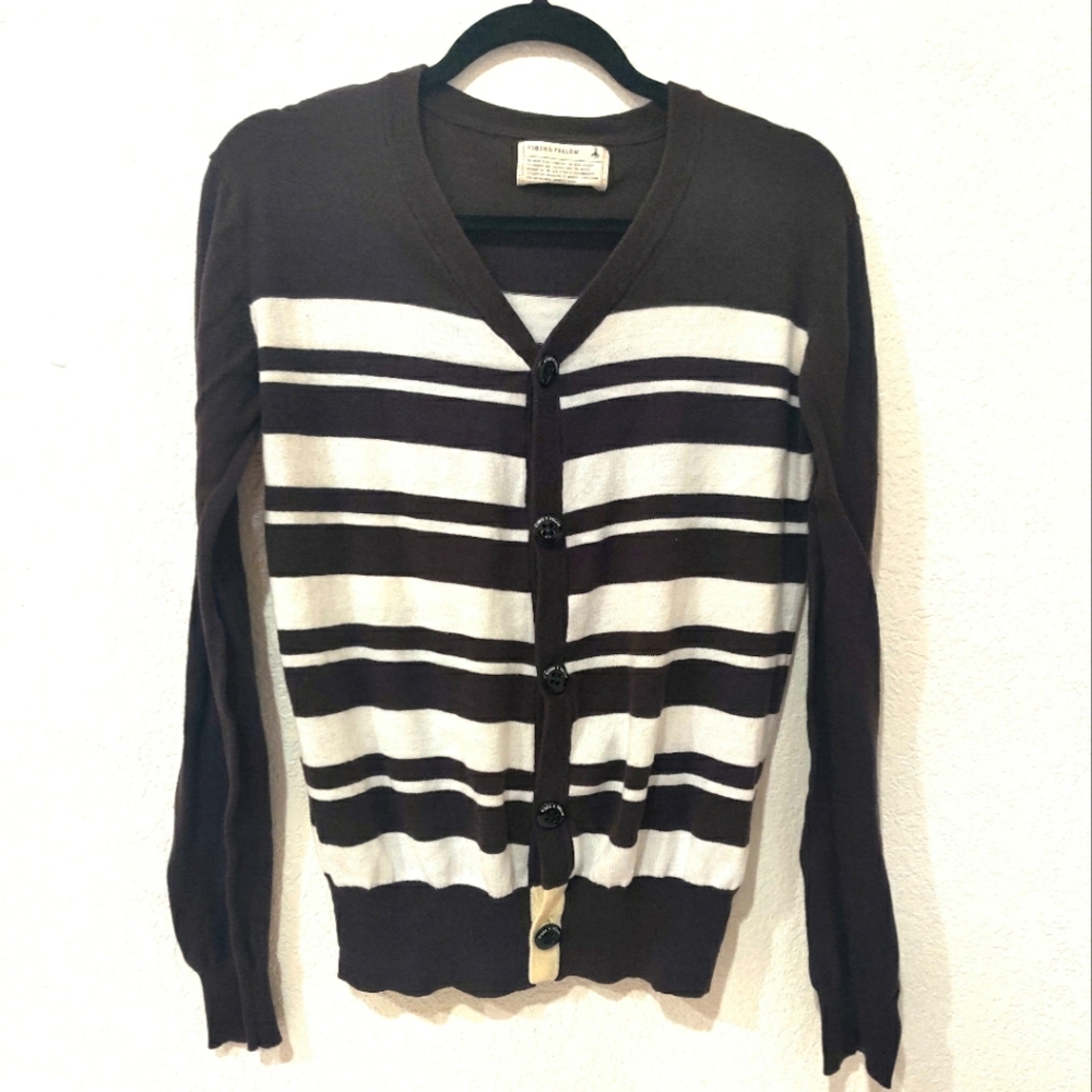 🥀3/$20 Fiber & Fellow White & Black cardigan